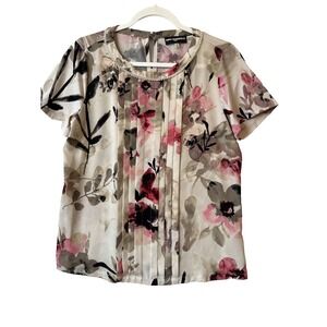 Karl Lagerfeld Paris Floral Embellished Pearl Pleated Short Sleeve Blouse M Chic